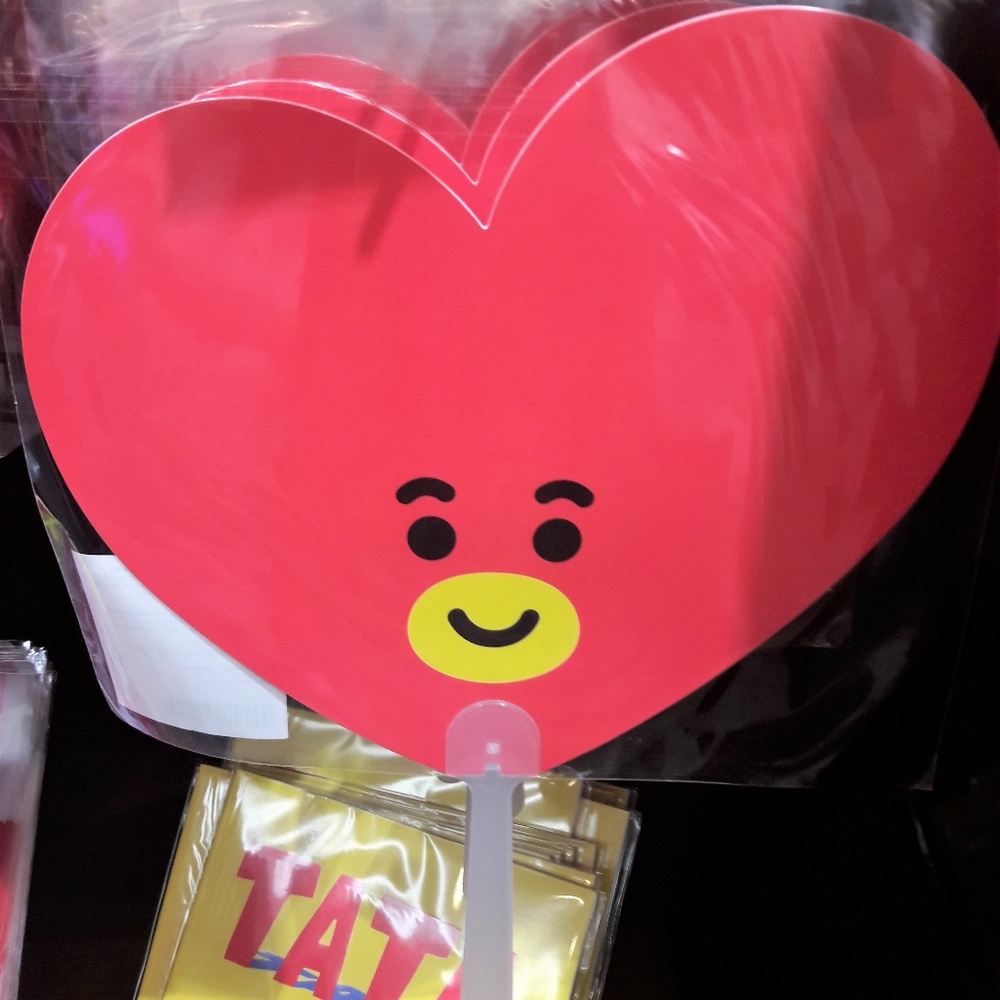 bt21 tata fan